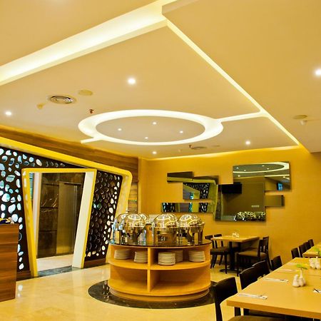 Biz Hotel Batam Nagoya Ngoại thất bức ảnh