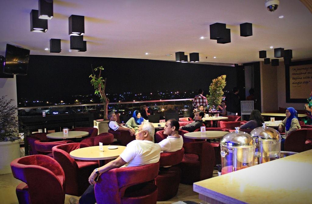 Biz Hotel Batam Nagoya Ngoại thất bức ảnh