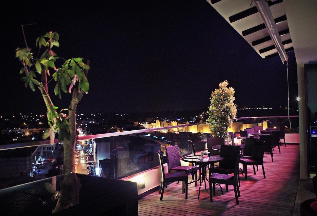 Biz Hotel Batam Nagoya Ngoại thất bức ảnh